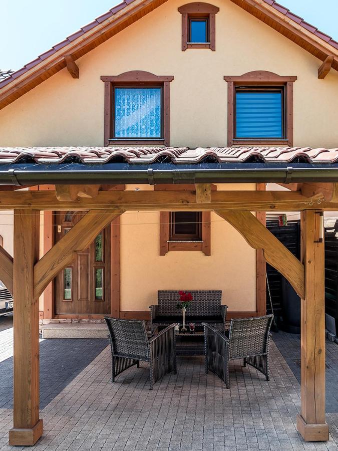 Pokoje Vip Trzęsacz Exterior foto