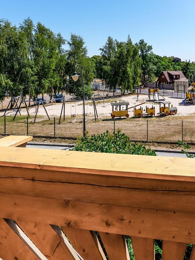 Pokoje Vip Trzęsacz Exterior foto